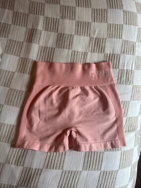 Gym Minute peach coral butt lifting shaping gym workout athletic short shorts M